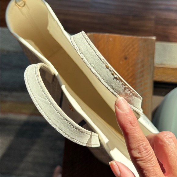 Tory Burch Gemini Link Tote - Picture 12 of 14